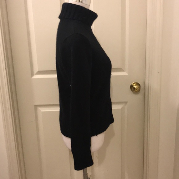 Black sweater - Picture 5 of 8